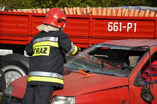 Wodzisławskie starostwo przekazało strażakom nowoczesny sprzęt ratowniczy