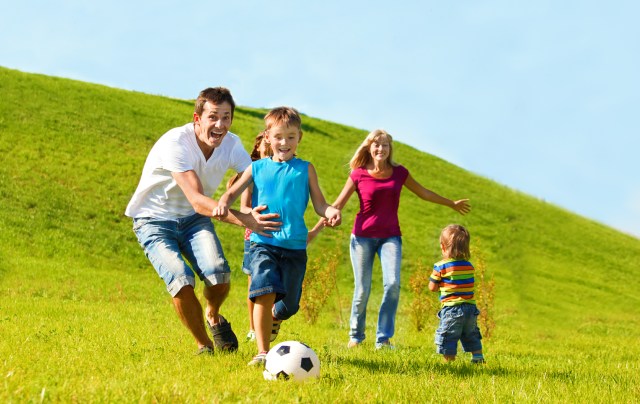parents-play-soccer-with-kids-II.jpg