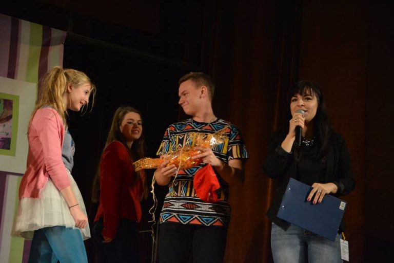 Teatr Tetraedr z RCK na podium