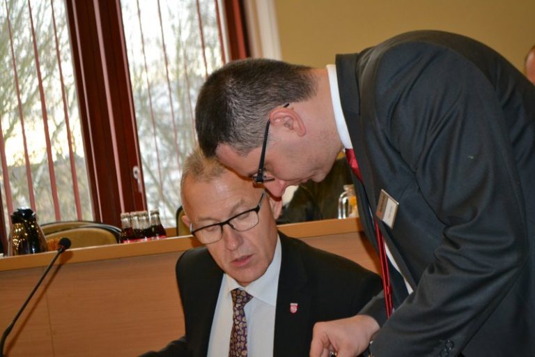 Co dalej z miejską oświatą?