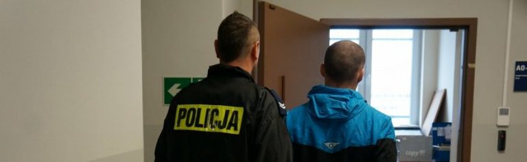 79-latka zaatakowana, interweniował policjant po służbie