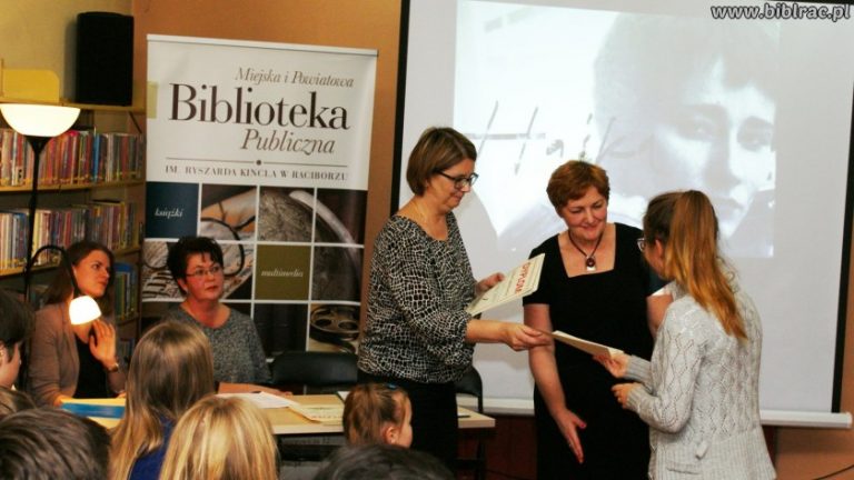 Młodzi debiutanci w bibliotece