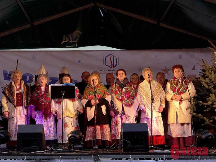 KOLEDOWANIE_RYNEK_WODZISLAW_001.jpg