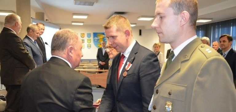 7 osób odznaczonych „Za zasługi dla obronności kraju”