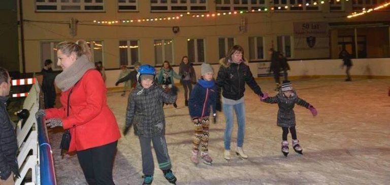 Na wodzisławskim lodowisku spalisz świąteczne kalorie