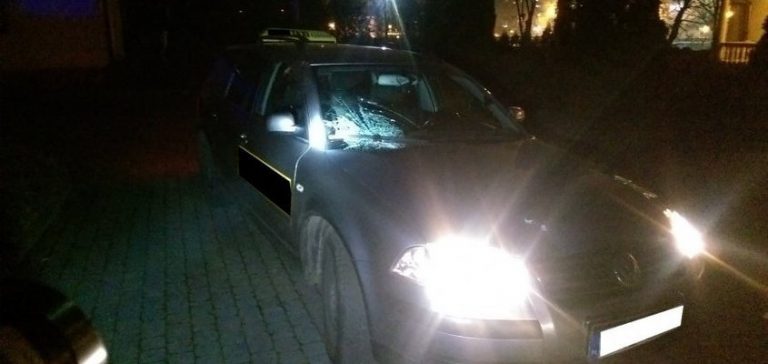 Pijany pieszy wtargnął pod nadjeżdżający samochód