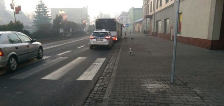 Kolejny pieszy potrącony na pasach! Policja apeluje o ostrożność