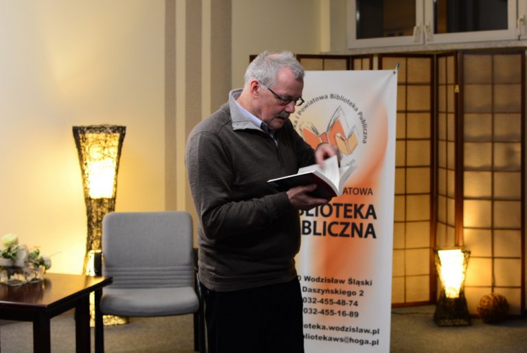 Spotkanie autorskie z Jerzym Buczyńskim w wodzisławskiej bibliotece