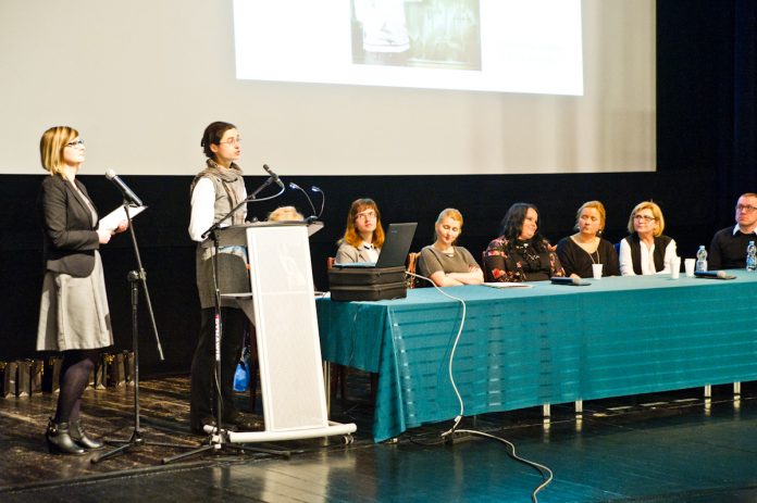 Rodzice! Posyłajcie sześciolatki do szkół.