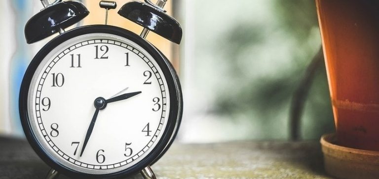 W ten weekend zmiana czasu na letni. Pośpimy krócej