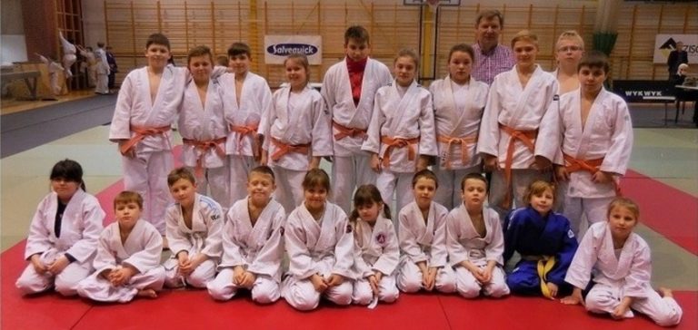 Judocy z UKS „Dwójka” Rydułtowy przywieźli 14 medali z zawodów w Pawłowicach
