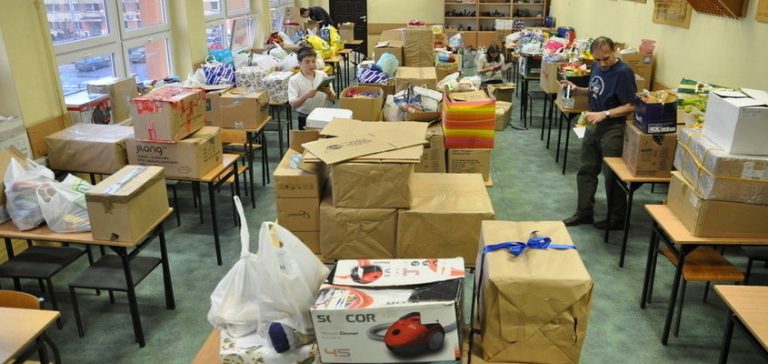 Wodzisław: Przygotowali paczki z darami dla kombatantów na Kresach