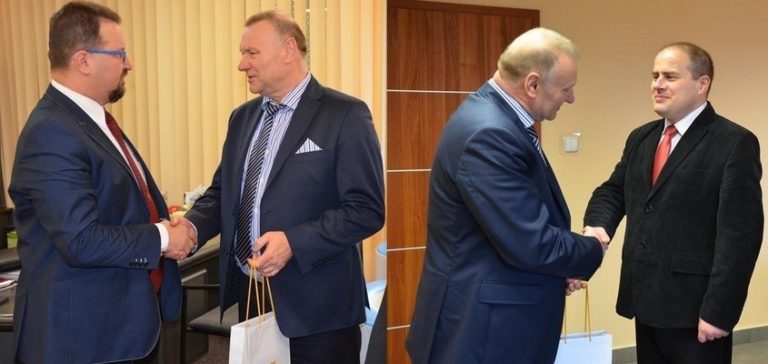 Godów, Gorzyce: Drogi i bezpieczeństwo przeciwpowodziowe najważniejszymi tematami kolejnych spotkań ze starostą