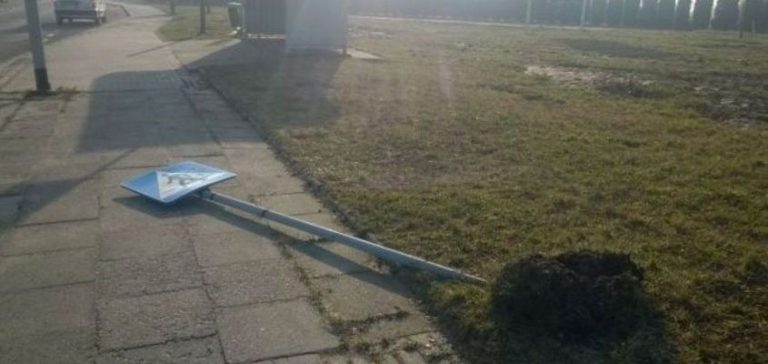 Wodzisław: Wandale dokonali zniszczeń na ul. Młodzieżowej
