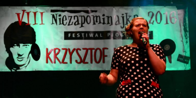 Dominika Sławik zwyciężczynią VIII Festiwalu Piosenki „Niezapominajka” w Rydułtowach