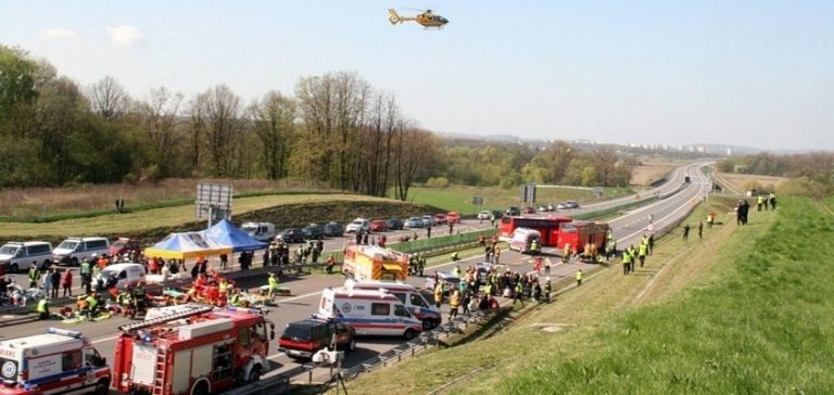 Wypadek dwóch autokarów na A1 – przeprowadzono ćwiczenia „Autostrada 2016”