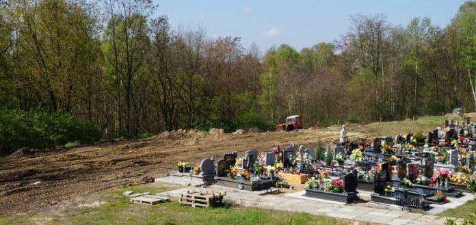 cmentarz_komunalny.jpg Wodzisław, ul. Bogumińska: Cmentarz komunalny - prace modernizacyjne