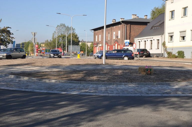 Rondo Rafała Wojaczka w Kędzierzynie-Koźlu zostanie ozdobione kwiatami za 38 tys. złotych