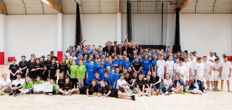 Zawodnicy wodzisławskiego klubu SKS Jedynka trenowali z gwiazdami sportu