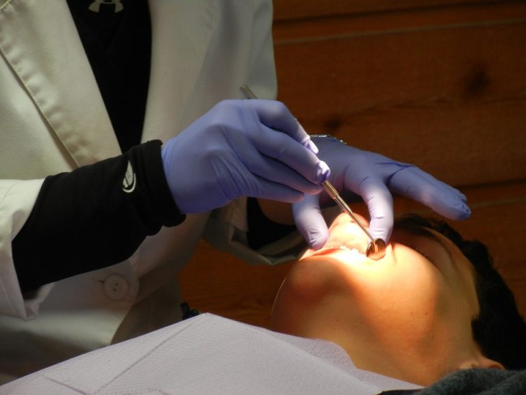 Racibórz: dentysta wyłudził 70 tys. zł z NFZ