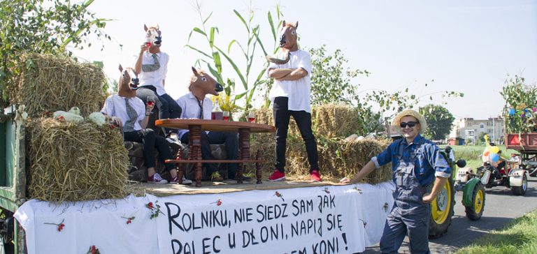 Lubomia: Gminne dożynki z barwnym korowodem