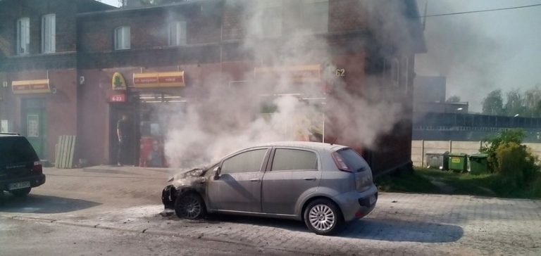Radlin: Strażnik miejski ugasił pożar samochodu