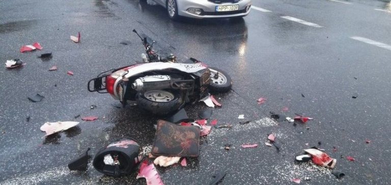 62-letni motorowerzysta potrącony w Jastrzębiu. Trafił do szpitala