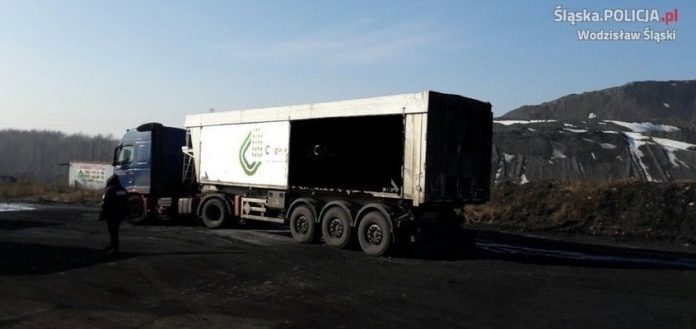 Radlin: Kierowcy zatrzymani za oszustwa przy realizacji transportu węgla